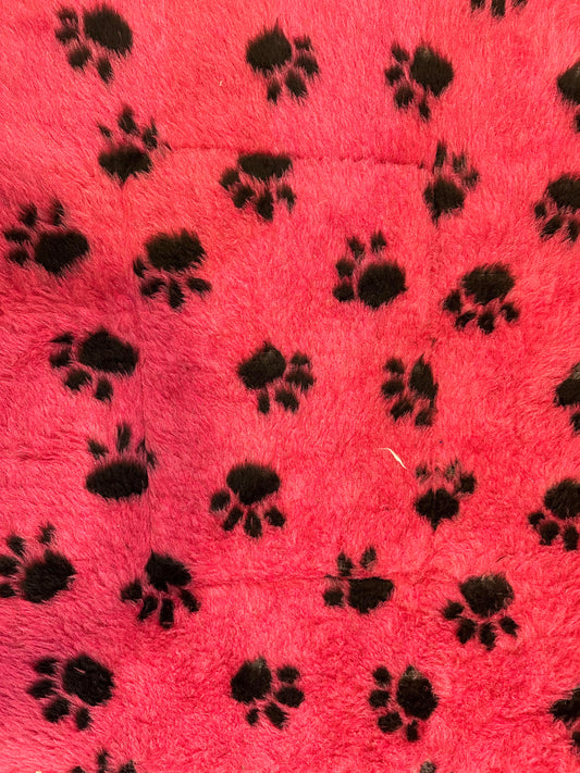 red with black fleece crate mat 85cm x 70cm